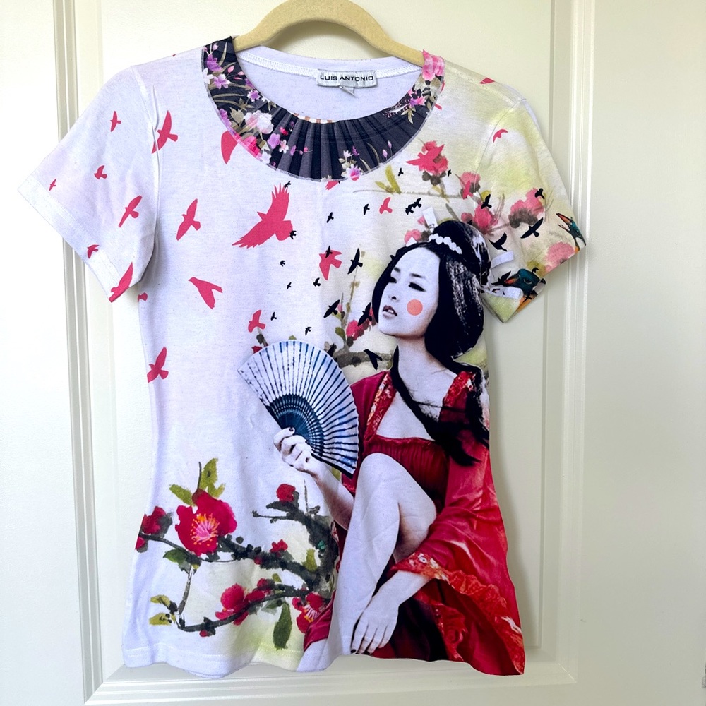 Graphic t-shirt